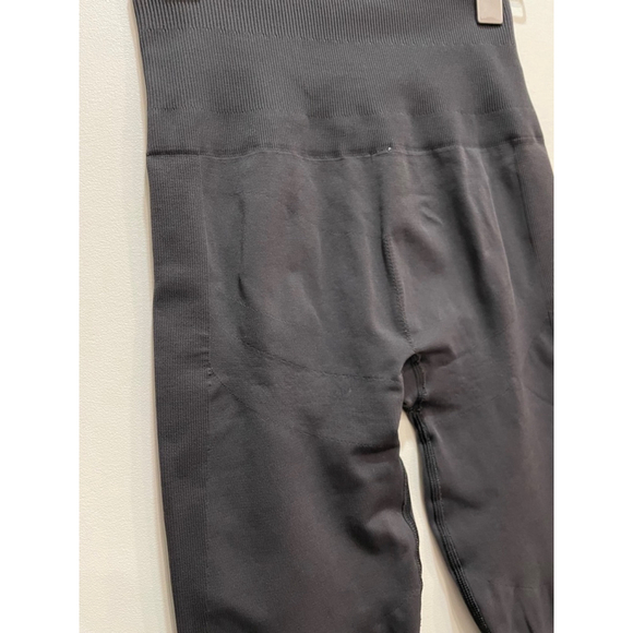 Lululemon Zone In Crop Compression Leggings Black Womens Size 4 - Picture 5 of 7